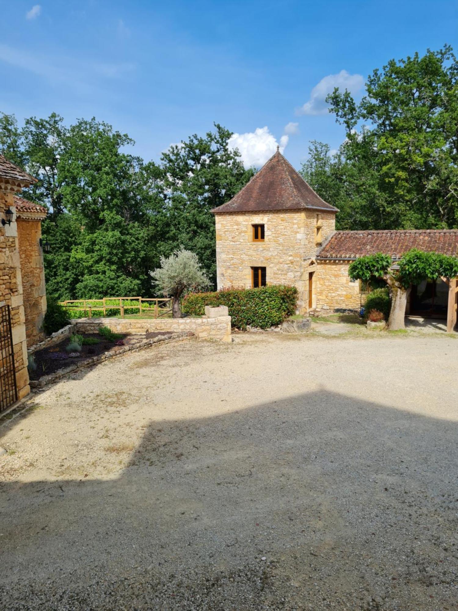 Hotel Domaine Du Cardou Puy-lʼÉvêque Exterior foto