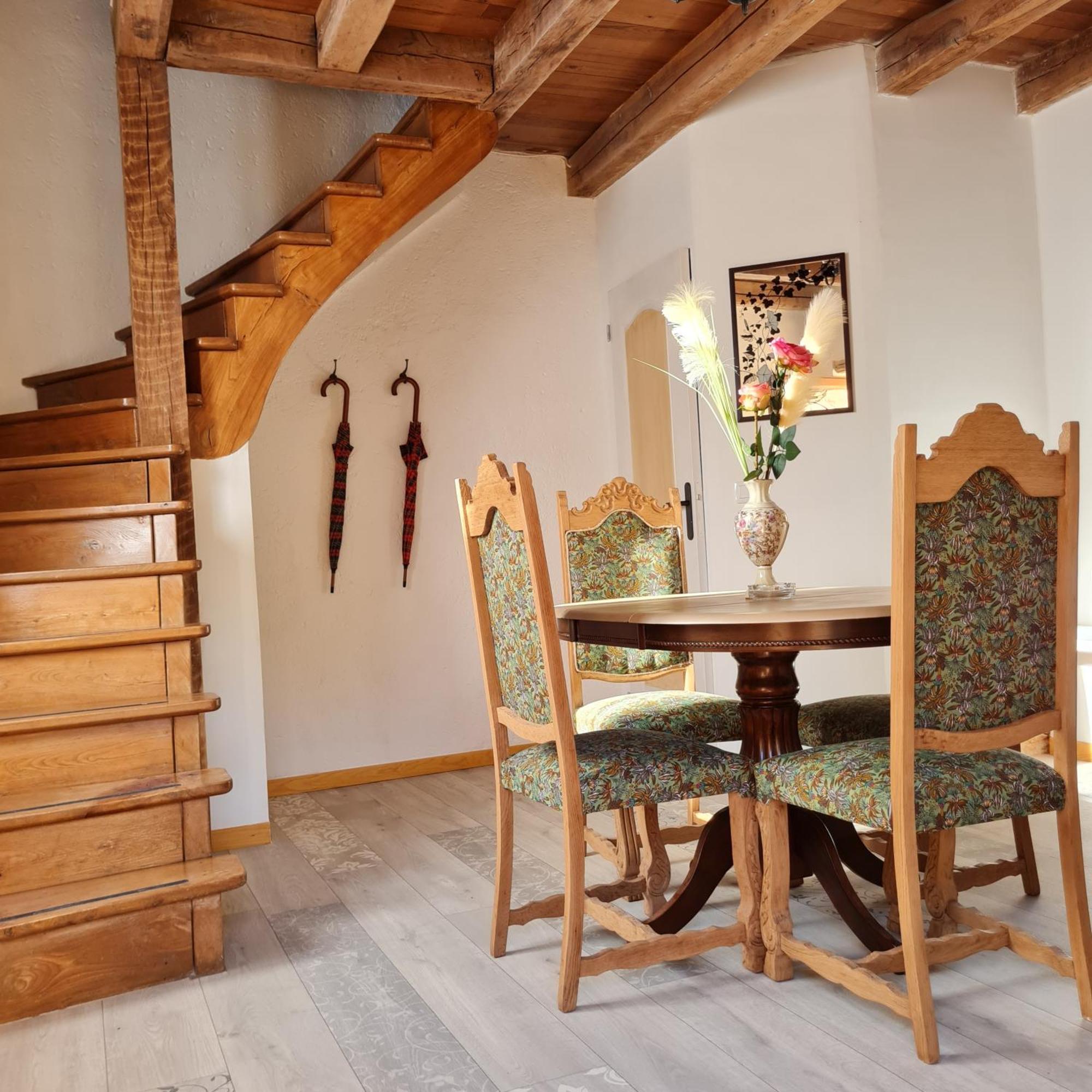 Hotel Domaine Du Cardou Puy-lʼÉvêque Zimmer foto